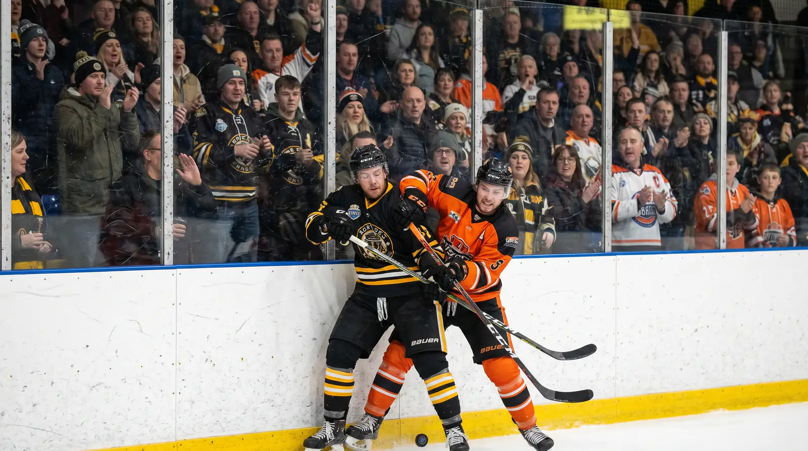 EIHL Boxing Day fixture battle along the glass between Nottingham and Sheffield