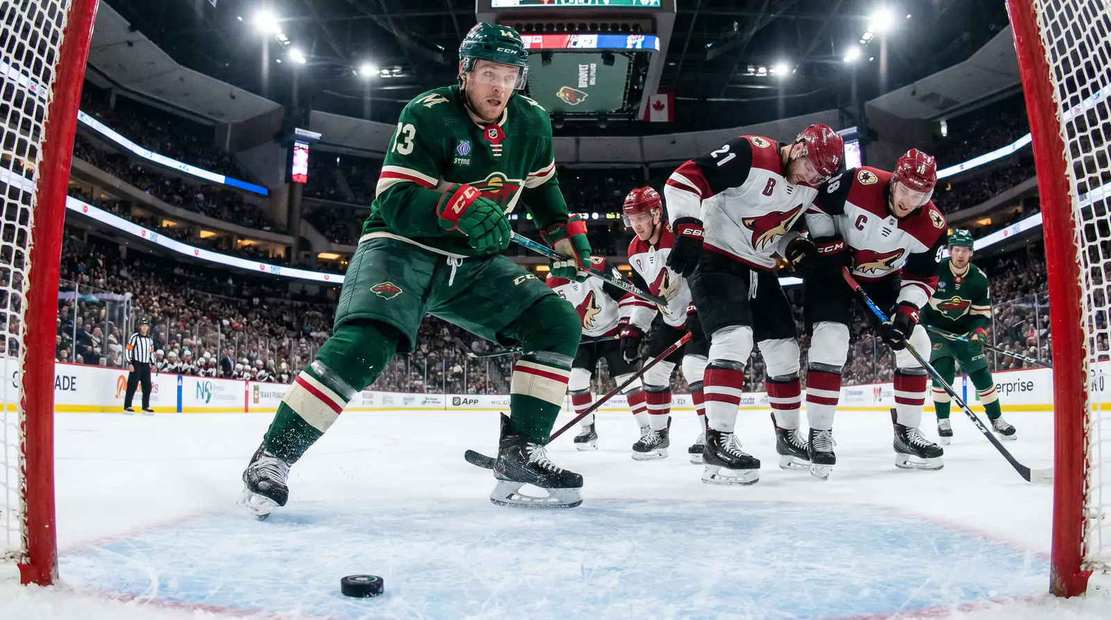 NHL second period with the long-change pattern affecting tired defenders