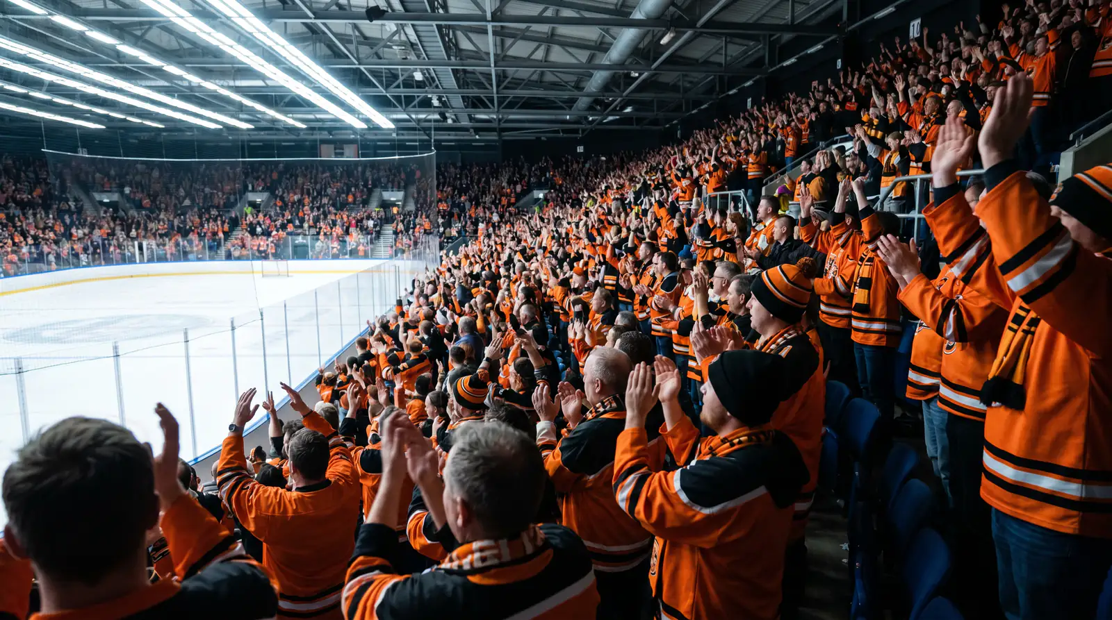 Packed Utilita Arena Sheffield home crowd during a Steelers match in the second period